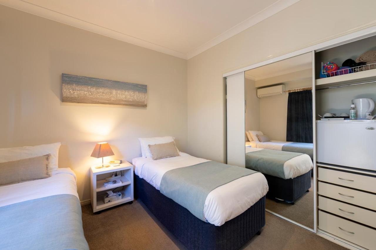 Beachhouse Bed And Breakfast Redcliffe Exterior foto